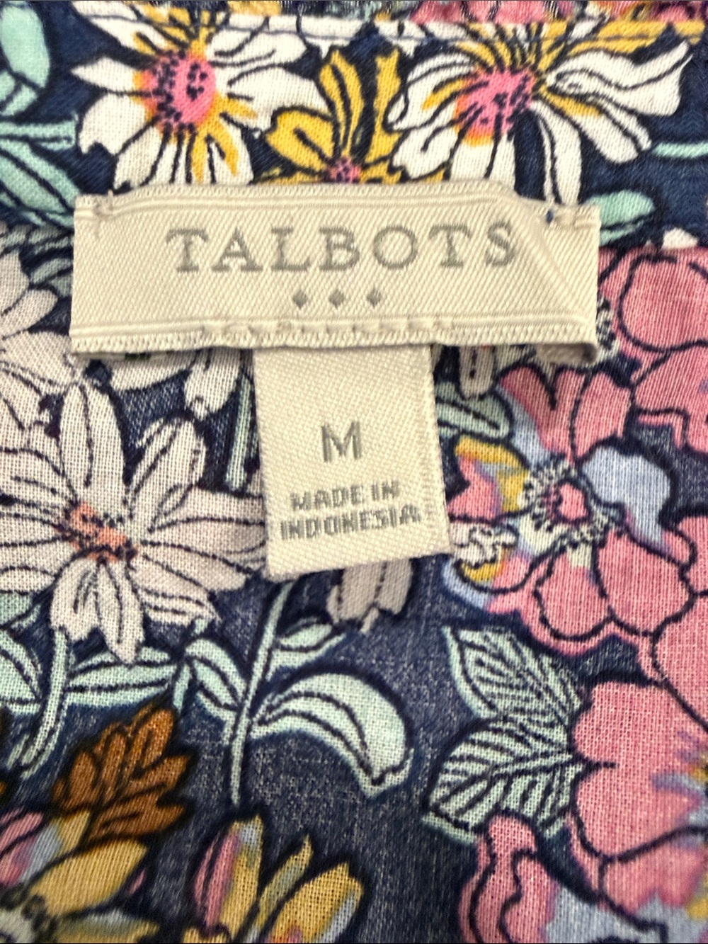 Talbots Floral Ruffle-Neck Button-Front Floral Medium - Picture 2 of 4